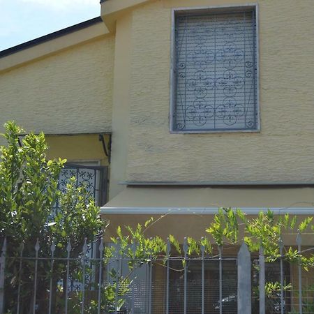 A Pochi Passi Dal Mare Hotell Torre del Lago Puccini Eksteriør bilde